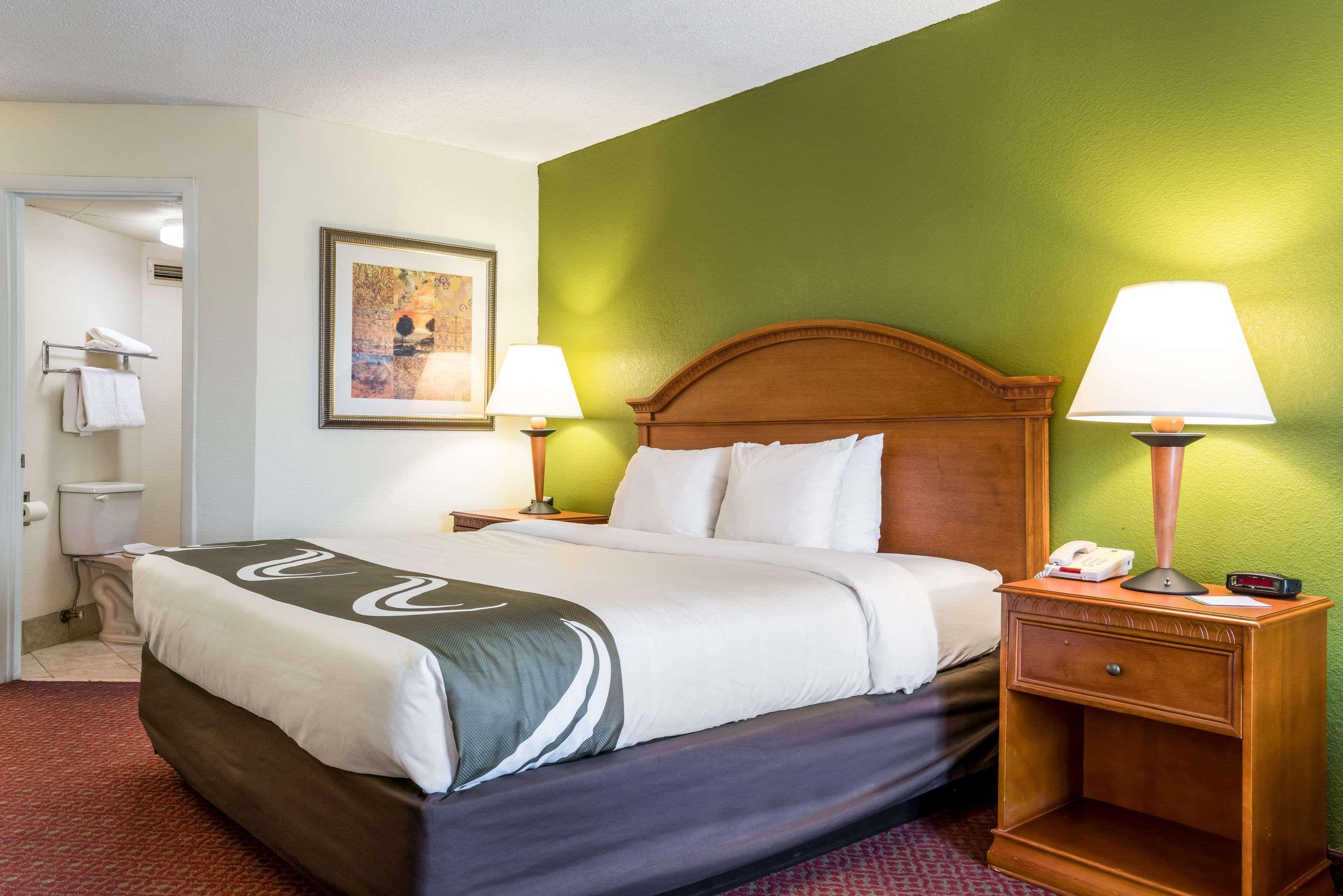 Quality Inn North Battleboro Екстер'єр фото
