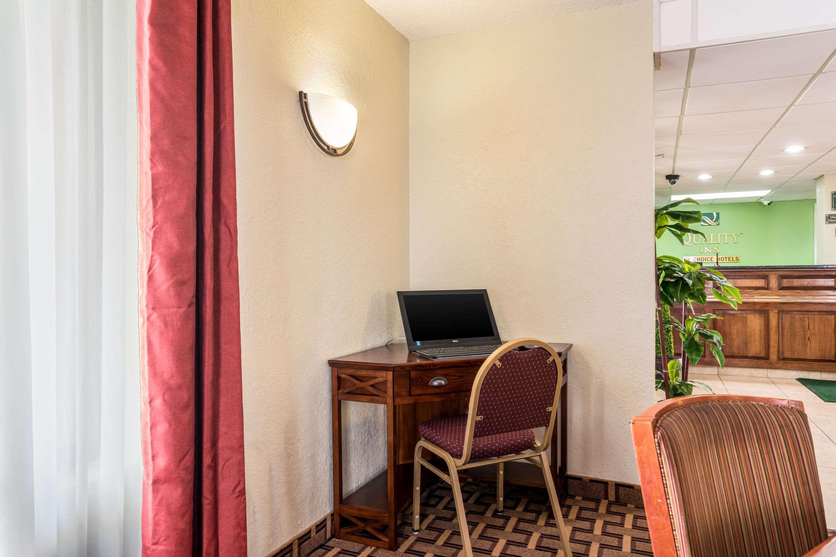 Quality Inn North Battleboro Екстер'єр фото