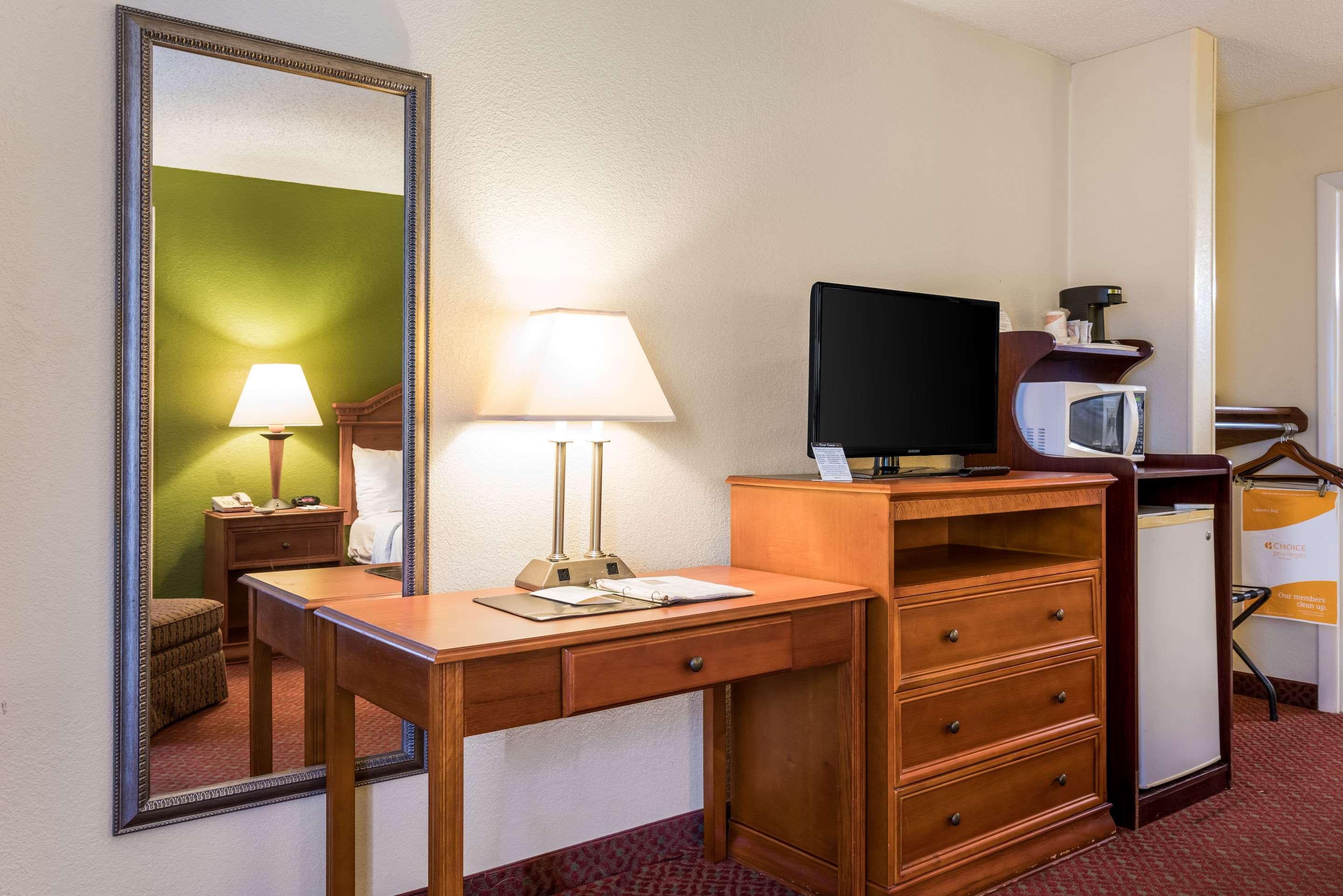 Quality Inn North Battleboro Екстер'єр фото