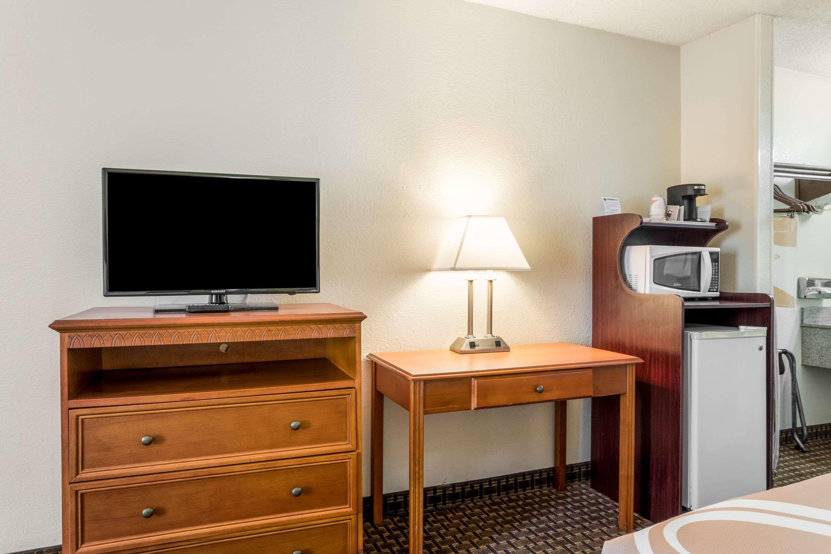 Quality Inn North Battleboro Екстер'єр фото
