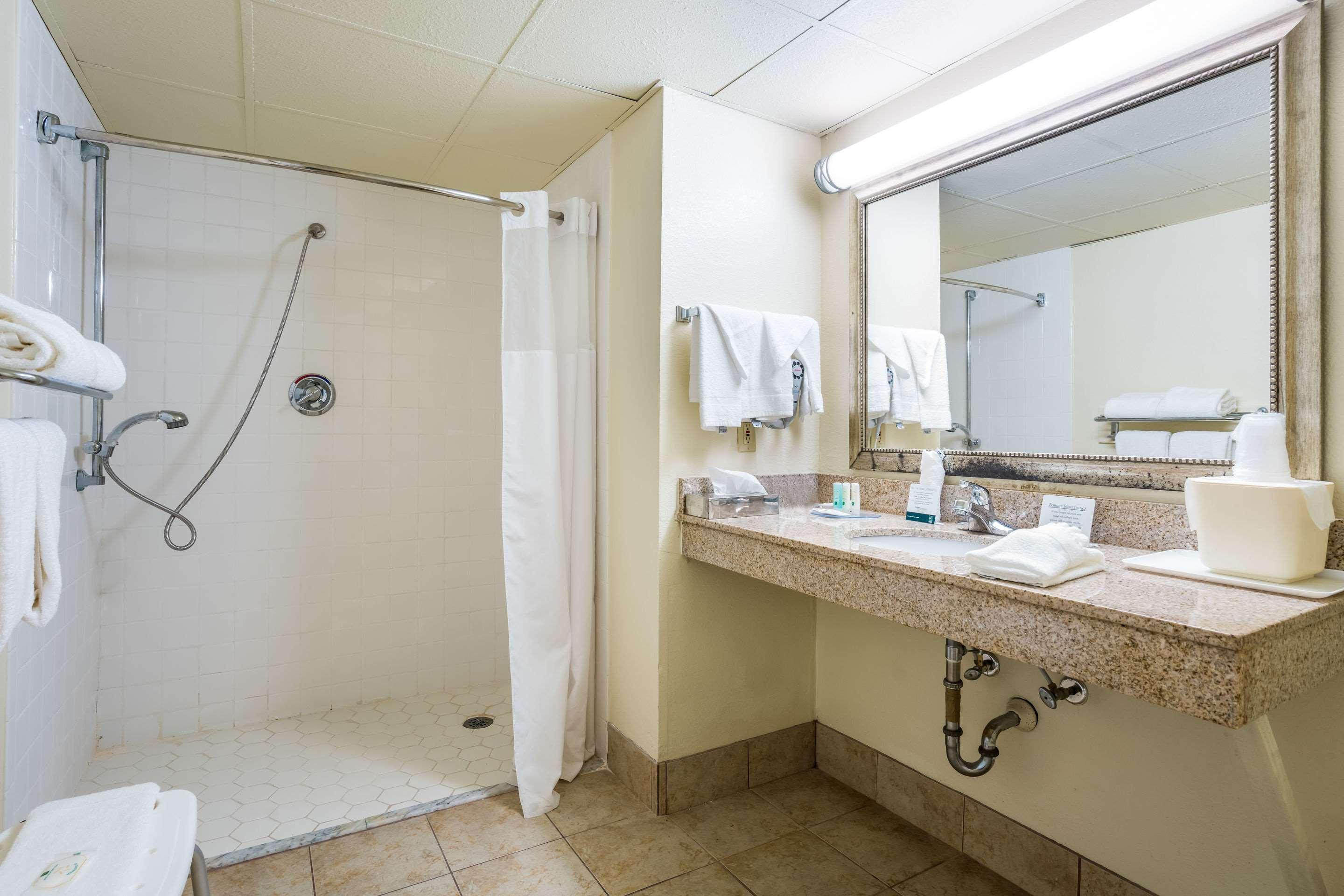 Quality Inn North Battleboro Екстер'єр фото